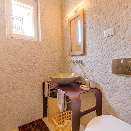 Argemonia Apartment