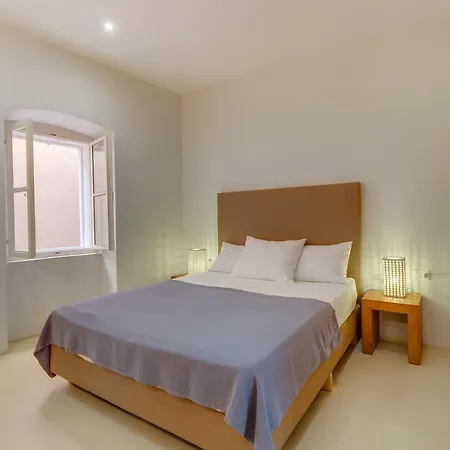 Argemonia Apartment