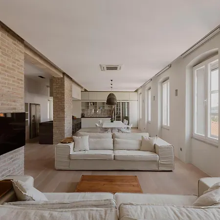 Argemonia * מאלי לוסיניי