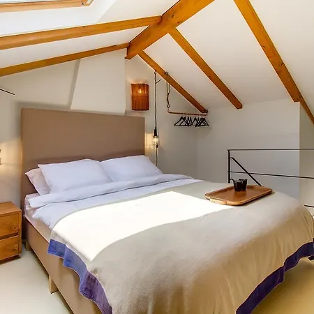 Argemonia Apartment *