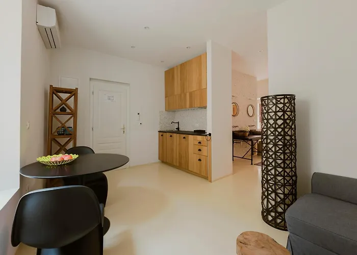 Argemonia Apartment *