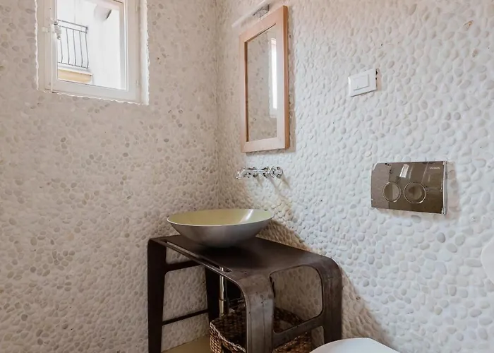 Argemonia アパート マリ・ロシニュ